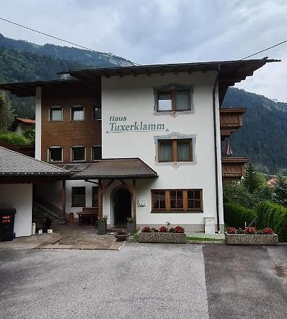 핑켄베르그 Haus Tuxerklamm 아파트 외부 사진
